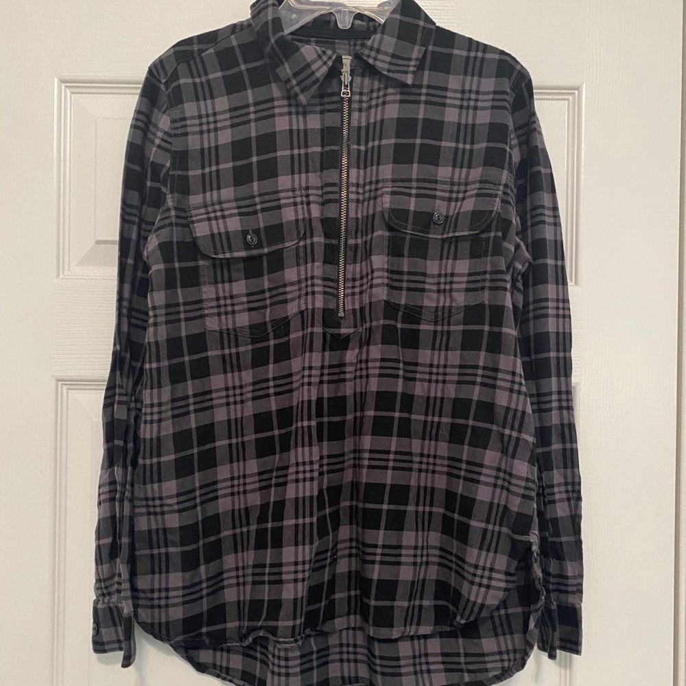 Black and Grey Pullover Zip